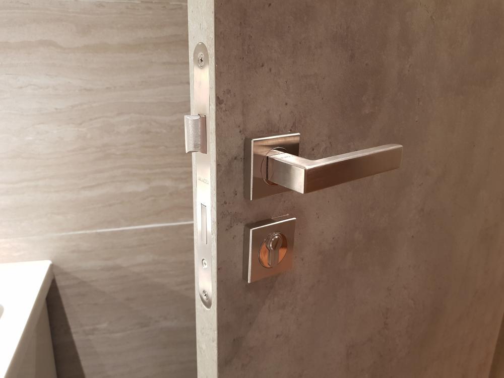 Ruột khóa WC đầu vặn ovan 80mm
