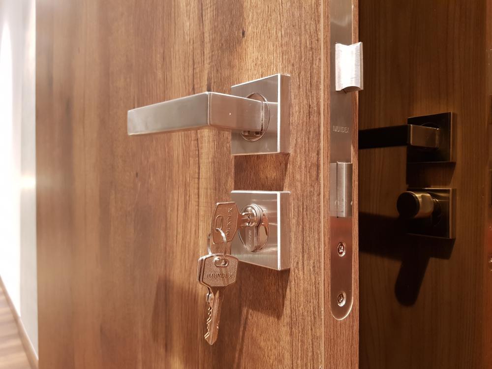 Ruột khóa 1 đầu chìa và 1 đầu vặn tròn 70mm